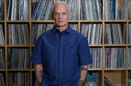 FLEA revient à ses premiers amours