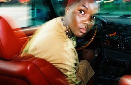 04 Senses (feat. Sampha)